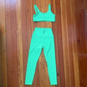 Wilo The Label 2 Piece Athletic Set with Bra and Ribbed Leggings Pants